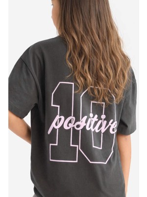 DeFacto Kız Çocuk Oversize Geniş Kalıp Bisiklet Yaka Sırt Baskılı Kısa Kollu Tişört E0367A825SM