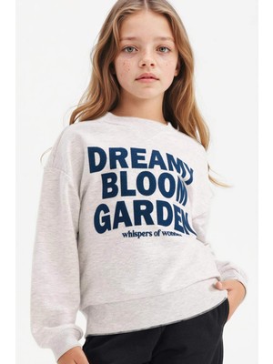 DeFacto Kız Çocuk Relax Fit Bisiklet Yaka Baskılı Sweatshirt G3801A825WN