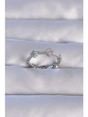 HERŞEYBURDAMODA Pirinç Gümüş Renk Zirkon Taşlı Yonca Model Ayarlanabilir Yüzük