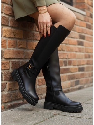 Kadın Viktoria Toka Detaylı Arkası Streç Esnek Diz Altı Günlük Çizme