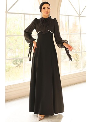 Olcay Bağcık ve Inci Detaylı Yoryo Ipek Krep Kombinli Tesettür Abiye Elbise Siyah 1685