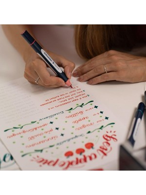 Karokstore 040 Twinmarker Seti V1 (Brush Tip & 1,0 mm Yuvarlak Uç, Yoğun Renkli Su Bazlı Mürekkep, Kağıt Üzerinde Kullanım Için Grafiti Kalemleri, >%92 Geri Dönüştürülmüş Plastik) 52 Parça