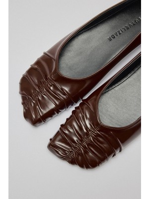 Lutvelizade Babet 2601 - Küt Burun Büzgülü Acı Kahve Kadın Babet