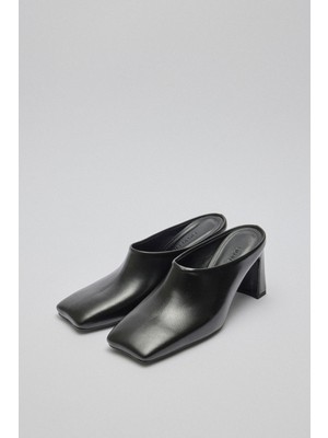 Lutvelizade Topuklu 2540 - Küt Burun Terlik Siyah Kadın Topuklu