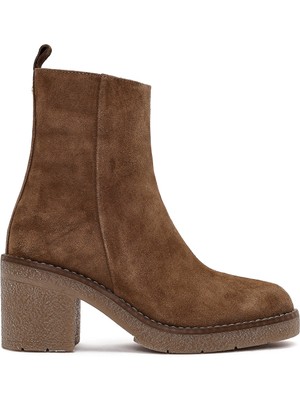 Derimod Kadın Bej Fermuarlı Kalın Topuklu Süet Deri Bot 25WFD203610