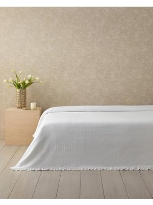 Karokstore Lenora Pamuklu Fırfırlı Çift Kişilik Pike Beyaz