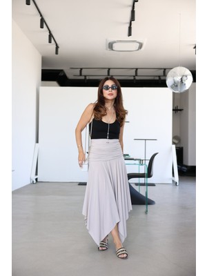 Yanları Büzgülü Asimetrik Kesim Etek