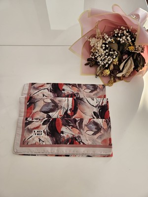 Bensu Çiçek Desenli Soft Şal