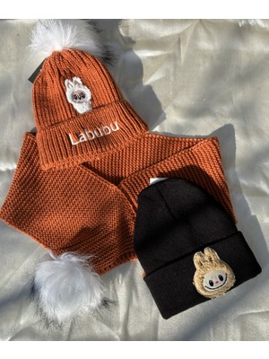 IRONMOON 3lü Takım Labubu Nakışlı Peluş Ponponlu Bere ve Boyunluk Seti
