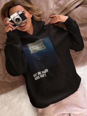 Sevbano Hit Me Hard And Soft Billie Eilish Baskılı Unisex Oversize Şarkıcı Hoodie