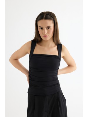 Quzu Büzgülü Kolsuz Bluz Siyah