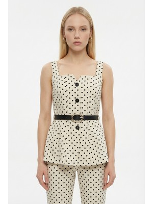 Quzu Puantiyeli Kemerli Kare Yaka Bluz Krem