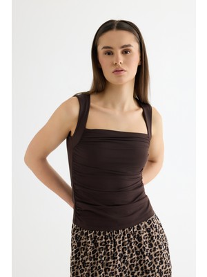 Quzu Büzgülü Kolsuz Bluz Kahverengi