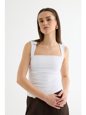 Quzu Büzgülü Kolsuz Bluz Ekru