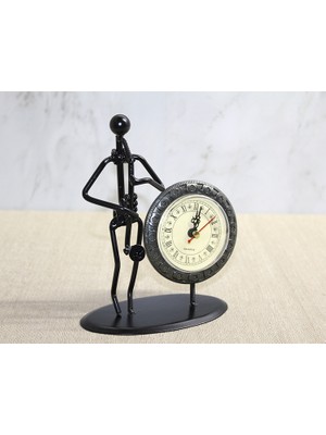 Belle Fusion Metal Saatli Saksafon Çalan Müzisyen