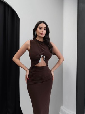 Esra Helvacı Pencere Detay Aksesuarlı Uzun Elbise