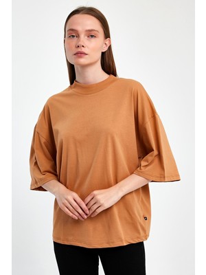 Yakamor Kadın Yarım Balıkcı Yaka Kısa Kol T-Shırt