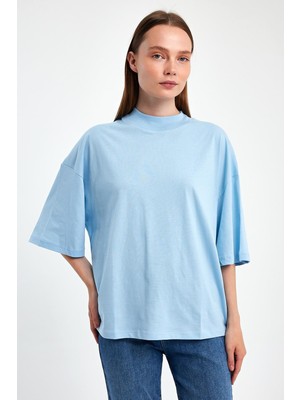 Yakamor Kadın Yarım Balıkcı Yaka Kısa Kol T-Shırt