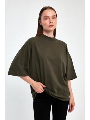 Yakamor Kadın Yarım Balıkcı Yaka Kısa Kol T-Shırt