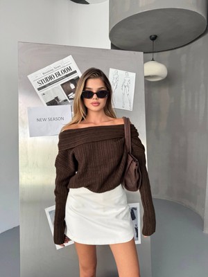 Kechı Woman Madonna Yaka Kahverengi Triko Bluz Kazak