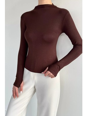 Gülseli Kadın Dik Yaka Parmak Geçmeli Likralı Body Bluz P-00020271