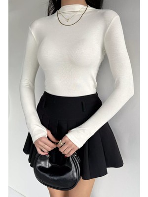 Gülseli Kadın Dik Yaka Parmak Geçmeli Likralı Body Bluz P-00020271