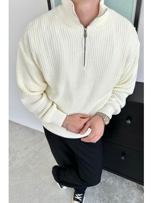 Ekru Yarım Fermuarlı Boğazlı Triko Kazak