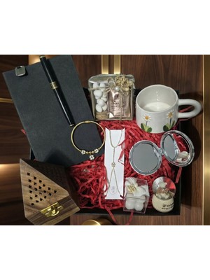 Çok Biz  MATMAZEL KADIN HEDİYE KUTUSU;AJANDA,KALEM,CHARM,AYNA,KÜRE,KUPA,TÜRK KAHVESİ