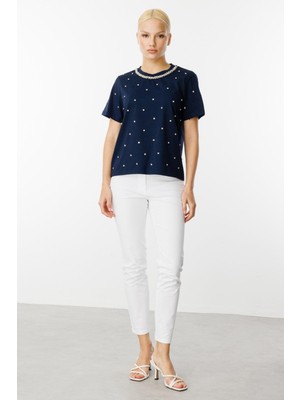 On Fashion Taşlı Yakası Inci Detaylı Kısa Kol Bluz