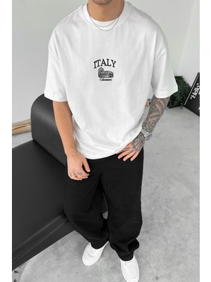 Beyaz Italy Nakış Detay Oversize Tişört