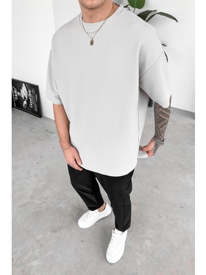 Taş Dokuma Yırtmaç Detay Oversize Tişört