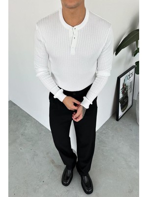 Beyaz Düğmeli Yaka Relaxed Uzun Kollu Tişört