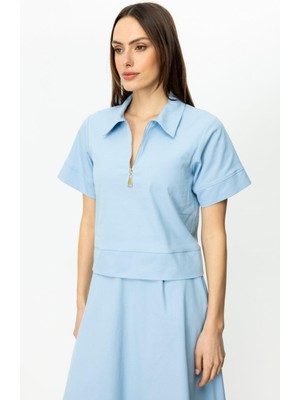 On Fashion Önü Fermuarlı Kısa Kol Polo Yaka Bluz