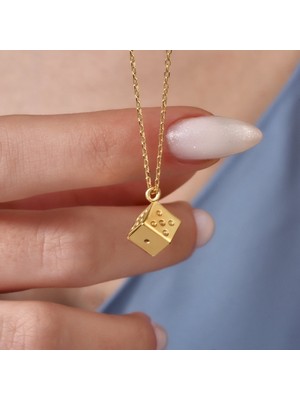 Nox Jewelry 14 Ayar Mikron Altın Kaplama Zar Figürlü Minimal Gümüş Kolye - CN00482