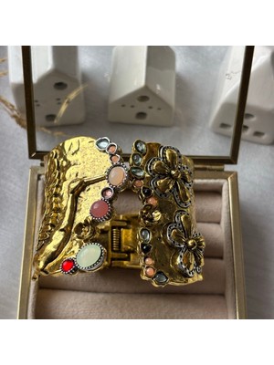 Moderncevher Antik Bahar Esintisi" El Yapımı Figürlü Kelepçe Bileklik