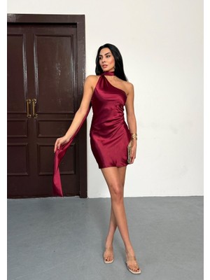 Ahes Shopping Kadın Omuz ve Sırt Dekolteli Saten Kumaş Mini Elbise