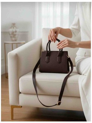 Berphalle Fularlı fermuarlı  tek  bölmeli  kadın  el  ve Omuz Çantası