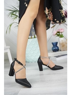 Tolgado Kadın İki Bantlı Ayakkabı Düz Tabanlı El İşçiliği İle Üretilmiş Şık Tasarım