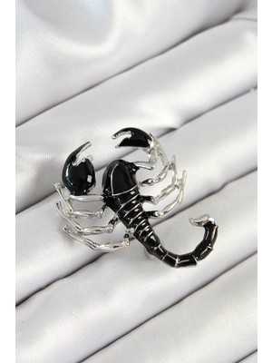 3D Siyah Akrep Figürlü Gümüş Renk Kadın Broş