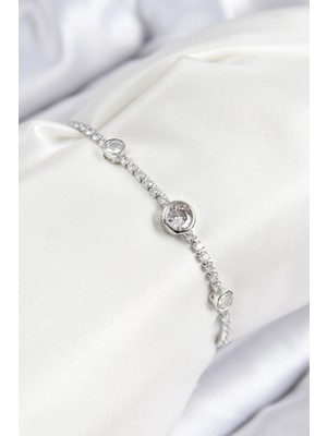 Eco Lounge Pirinç Zirkon Taşlı Daire Model Gümüş Renk Asansörlü Kadın Bileklik