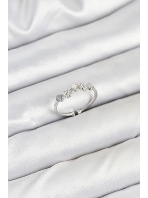 Bilfold Pirinç Gümüş Renk Minimal Yonca Detaylı Kadın Yüzük