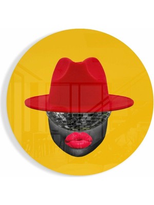 Petmudo AVM Kırmızı Şapkalı Silüet Cam Tablo | Hediyelik, Dekoratif, Ofis, Mutfak