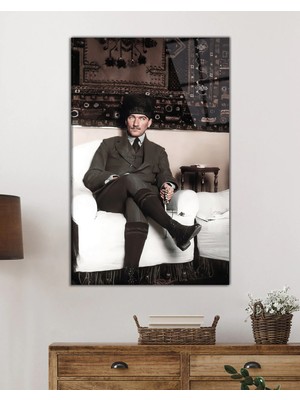 Petmudo AVM Takım Elbiseli Atatürk Portresi Cam Tablo, Darbelere Dayanıklı Kırılmaz Temperli