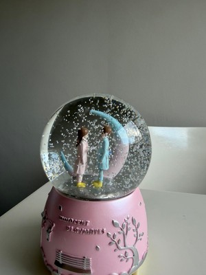 Bumelo Ay Ayakta Kız ve Erkek Büyük Boy Işıklı,müzikli  Püskürtmeli Kar Küresi