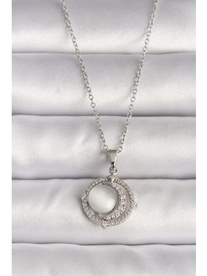 İlk El Grup 316L Çelik Gümüş Renk Zirkon Taşlı Beyaz Sedefli Hilal Model Kadın Kolye