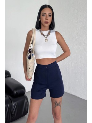 İntora Tarz ve Rahatlığı Bir Arada Sunan Yüksek Bel Esnek Likralı Krep Şort Lacivert