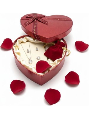 abnturk 1 Adet Kırmızı Deri Görünümlü Parlak Kabartmalı Büyük Boy Kalp Kurdeleli Hediye Kutusu 27X24 cm 096