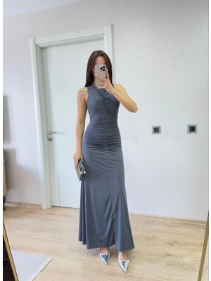 Mevese Bürümcük Kumaşlı İçi Astarlı Kolsuz Büzgülü Uzun Kadın Elbise - Füme -