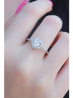 Depozee Gümüş Renk Zirkon Taşlı Kalp Model Charm Pirinç Kadın Yüzük