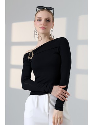 Lubiti Madonna Yaka Gold Aksesuarlı Sandy Bluz